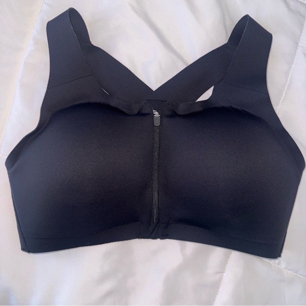lululemon athletica Black Front-Zip Wireless Sports Bra